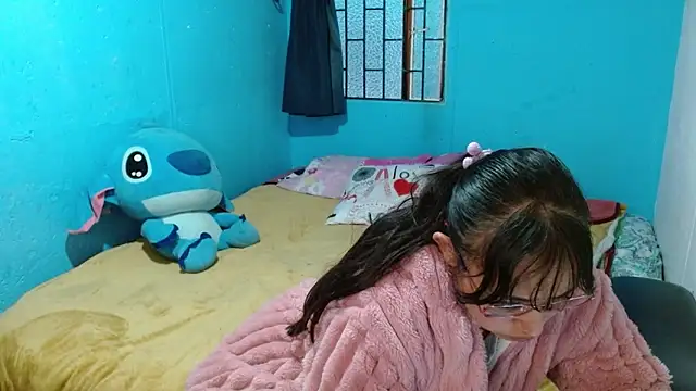 clarisse69 online show from December 2, 2024, 10:40 pm