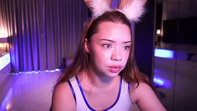 Snapshot of VixenMia chatting on September 19, 2025, 2:04 am VixenMia online show from September 19, 2025, 2:04 am