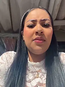 Luisa Fernandaa online show from October 31, 2025, 8:27 pm