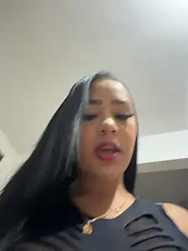 Luisa Fernandaa online show from May 14, 2026, 2:41 am