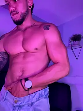 Snapshot of ARON_TAYLER01 chatting on October 6, 2025, 10:27 am ARON TAYLER01 online show from October 6, 2025, 10:27 am