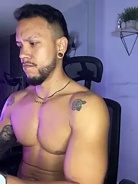 Snapshot of ARON_TAYLER01 chatting on October 2, 2025, 10:29 am ARON TAYLER01 online show from October 2, 2025, 10:29 am