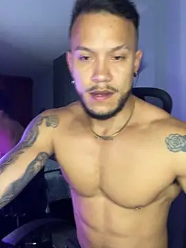 Snapshot of ARON_TAYLER01 chatting on September 20, 2025, 10:20 am ARON TAYLER01 online show from September 20, 2025, 10:20 am