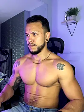 Snapshot of ARON_TAYLER01 chatting on October 16, 2025, 10:34 am ARON TAYLER01 online show from October 16, 2025, 10:34 am