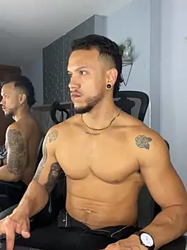 ARON TAYLER01 online show from January 31, 2025, 12:40 pm
