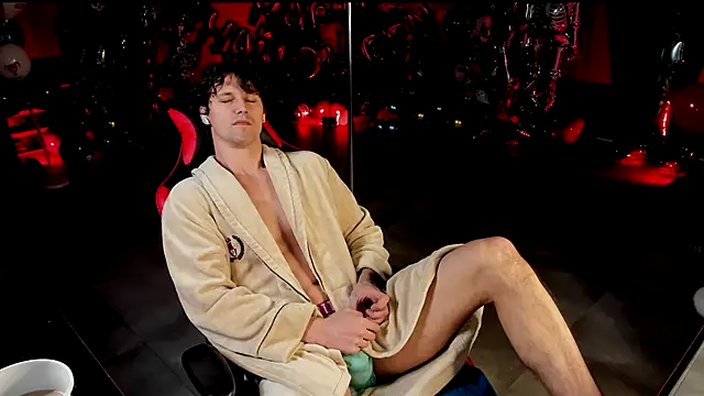 dirty-boss online show from December 14, 2025, 6:41 am