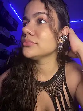 demonaughtyyy online show from February 8, 2025, 6:22 am