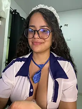 Snapshot of demonaughtyyy chatting on February 7, 2026, 2:41 am demonaughtyyy online show from February 7, 2026, 2:41 am