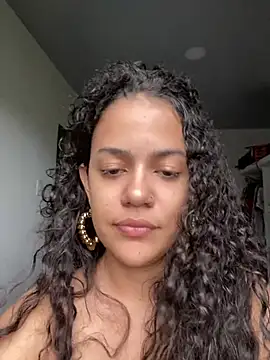 Snapshot of demonaughtyyy chatting on February 1, 2026, 10:19 pm demonaughtyyy online show from February 1, 2026, 10:19 pm