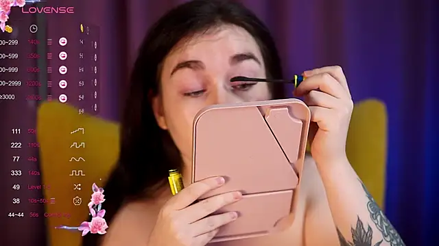 Snapshot of R-U-B-Y chatting on October 28, 2025, 12:59 pm R-U-B-Y online show from October 28, 2025, 12:59 pm