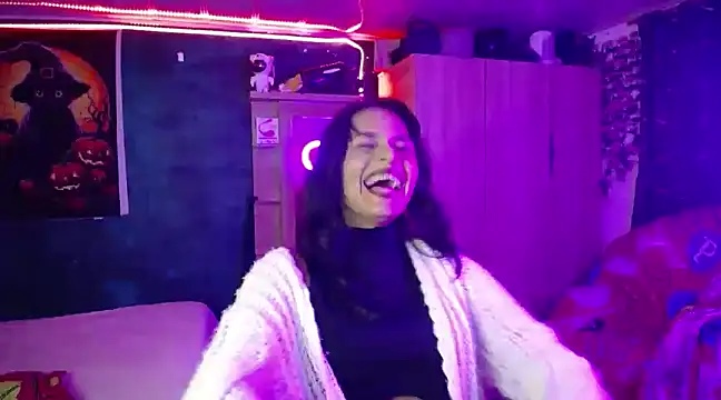 Samara Beltran online show from February 27, 2025, 8:56 am