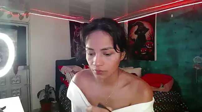 Samara Beltran online show from March 21, 2025, 3:01 am