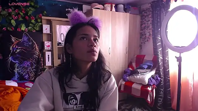 Samara Beltran online show from February 17, 2025, 4:50 pm