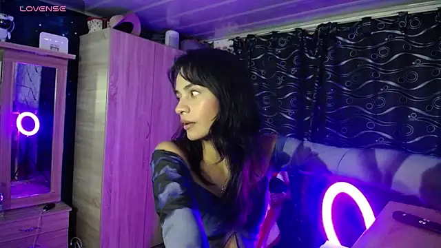 Samara Beltran online show from February 13, 2025, 11:37 pm