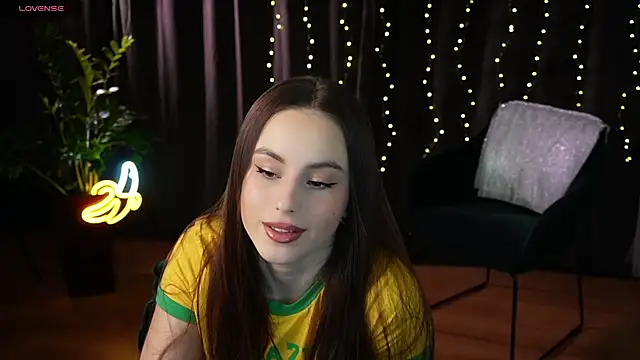 Snapshot of Elice_Dream chatting on February 8, 2025, 12:06 pm Elice Dream online show from February 8, 2025, 12:06 pm