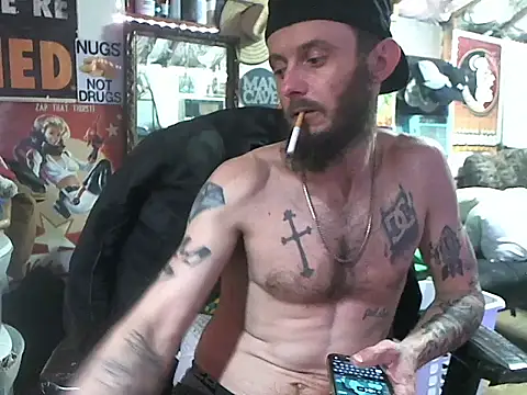 CloudDadddyyy420 online show from February 9, 2025, 3:32 am