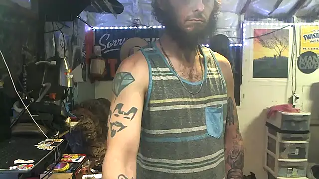 Snapshot of CloudDadddyyy420 chatting on November 3, 2025, 2:17 am CloudDadddyyy420 online show from November 3, 2025, 2:17 am