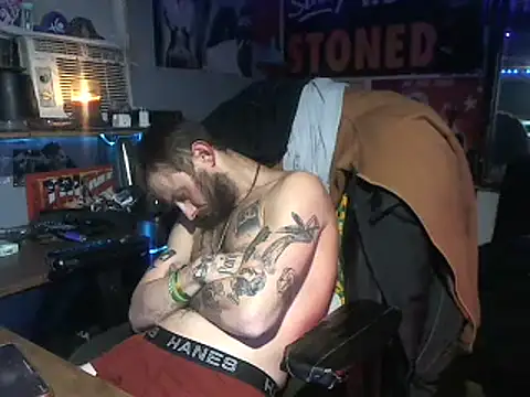 CloudDadddyyy420 online show from February 16, 2025, 7:48 am