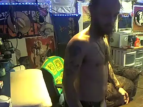 Snapshot of CloudDadddyyy420 chatting on September 19, 2025, 2:32 pm CloudDadddyyy420 online show from September 19, 2025, 2:32 pm