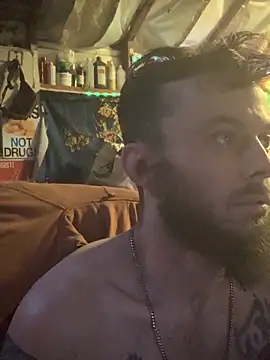 CloudDadddyyy420 online show from January 28, 2025, 11:28 pm