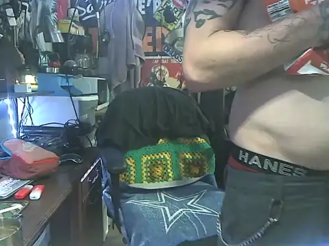 Snapshot of CloudDadddyyy420 chatting on September 23, 2025, 1:34 am CloudDadddyyy420 online show from September 23, 2025, 1:34 am