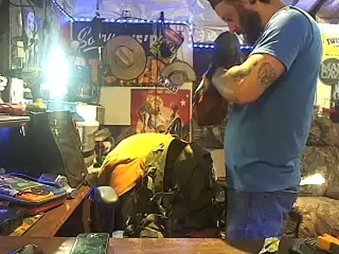 Snapshot of CloudDadddyyy420 chatting on October 15, 2025, 5:50 am CloudDadddyyy420 online show from October 15, 2025, 5:50 am