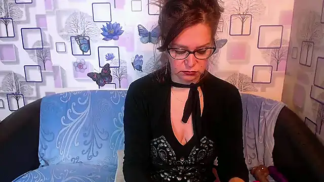 Snapshot of milfsexy chatting on October 15, 2025, 10:23 am milfsexy online show from October 15, 2025, 10:23 am