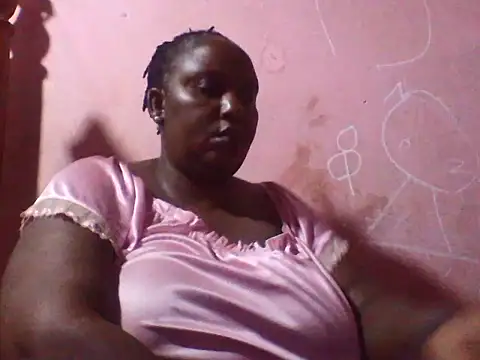 Snapshot of big_clits chatting on June 12, 2026, 6:00 am big clits online show from June 12, 2026, 6:00 am