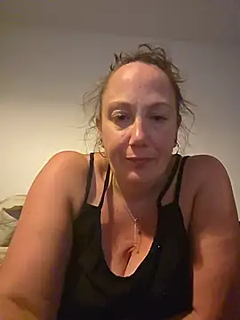Wisie Cutie online show from May 31, 2026, 10:21 pm