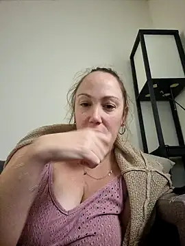 Wisie Cutie online show from December 8, 2024, 1:03 pm