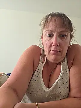 Wisie Cutie online show from June 2, 2026, 3:45 pm