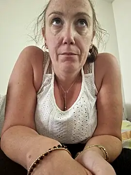 Wisie Cutie online show from September 22, 2025, 2:23 pm