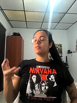 Annya-sweet online show from November 5, 2025, 3:04 pm