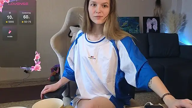 Nate   online show from April 17, 2026, 4:04 am