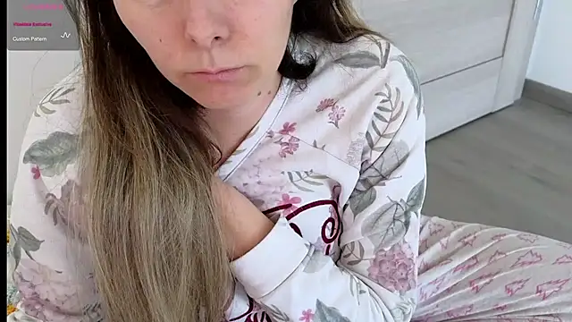 Snapshot of Claraxxxxx chatting on March 2, 2025, 12:47 pm Claraxxxxx online show from March 2, 2025, 12:47 pm