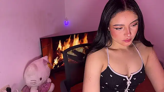 Snapshot of salome_polaniiee chatting on August 1, 2026, 6:44 am salome polaniiee online show from August 1, 2026, 6:44 am