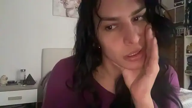 Snapshot of GGmoon81 chatting on December 15, 2024, 9:03 am GGmoon81 online show from December 15, 2024, 9:03 am