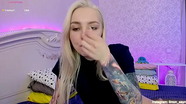 LillyMoure  online show from February 15, 2025, 3:20 am