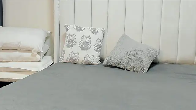  heavenlysent online show from March 30, 2026, 2:35 am