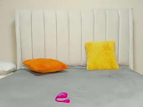  heavenlysent online show from September 23, 2025, 3:57 am