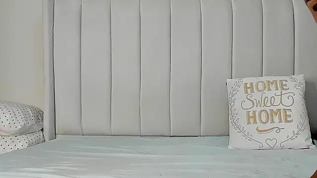  heavenlysent online show from May 19, 2026, 4:08 am