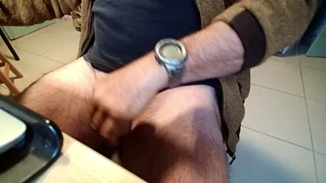 Dan3106x online show from November 10, 2025, 7:02 am