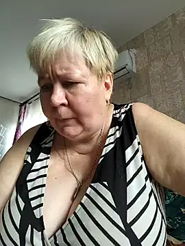 Snapshot of EffectFiona chatting on September 30, 2025, 4:51 am EffectFiona online show from September 30, 2025, 4:51 am