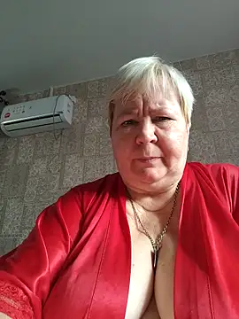 Snapshot of EffectFiona chatting on October 28, 2025, 5:08 am EffectFiona online show from October 28, 2025, 5:08 am