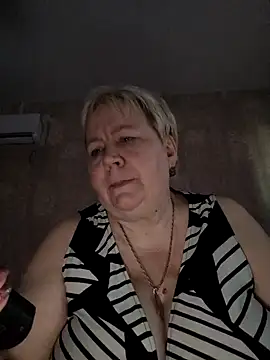EffectFiona online show from February 10, 2025, 12:50 pm