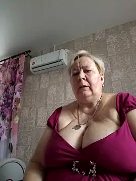 Snapshot of EffectFiona chatting on October 20, 2025, 4:36 am EffectFiona online show from October 20, 2025, 4:36 am