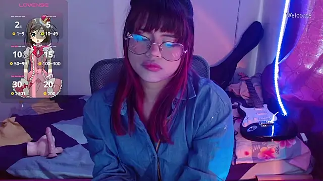 violetagrey  online show from November 10, 2025, 5:07 pm