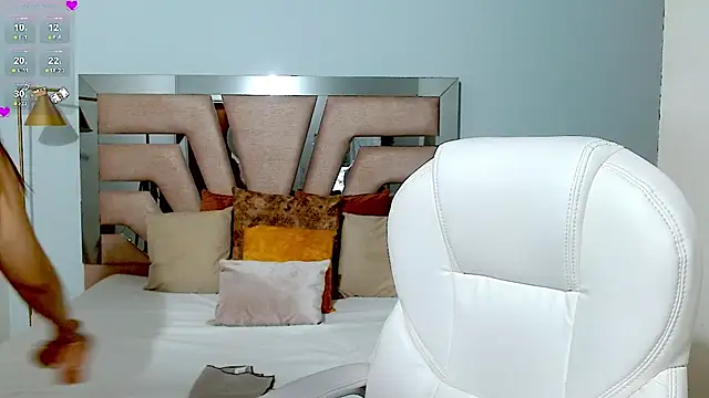 Snapshot of sophia_hadid chatting on January 23, 2025, 7:18 pm sophia hadid online show from January 23, 2025, 7:18 pm