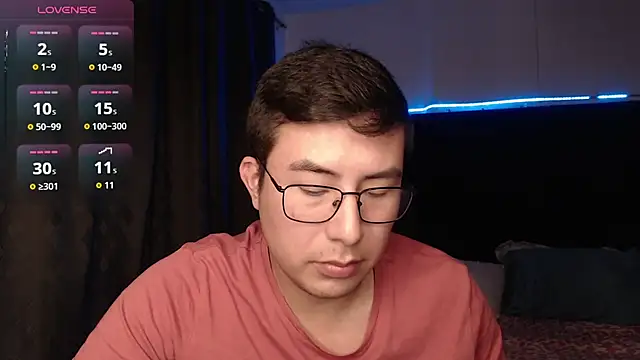 Snapshot of andrewmhilton_ chatting on December 22, 2025, 7:19 am andrewmhilton online show from December 22, 2025, 7:19 am