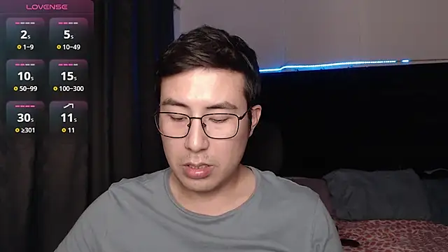 Snapshot of andrewmhilton_ chatting on January 19, 2026, 6:39 am andrewmhilton online show from January 19, 2026, 6:39 am